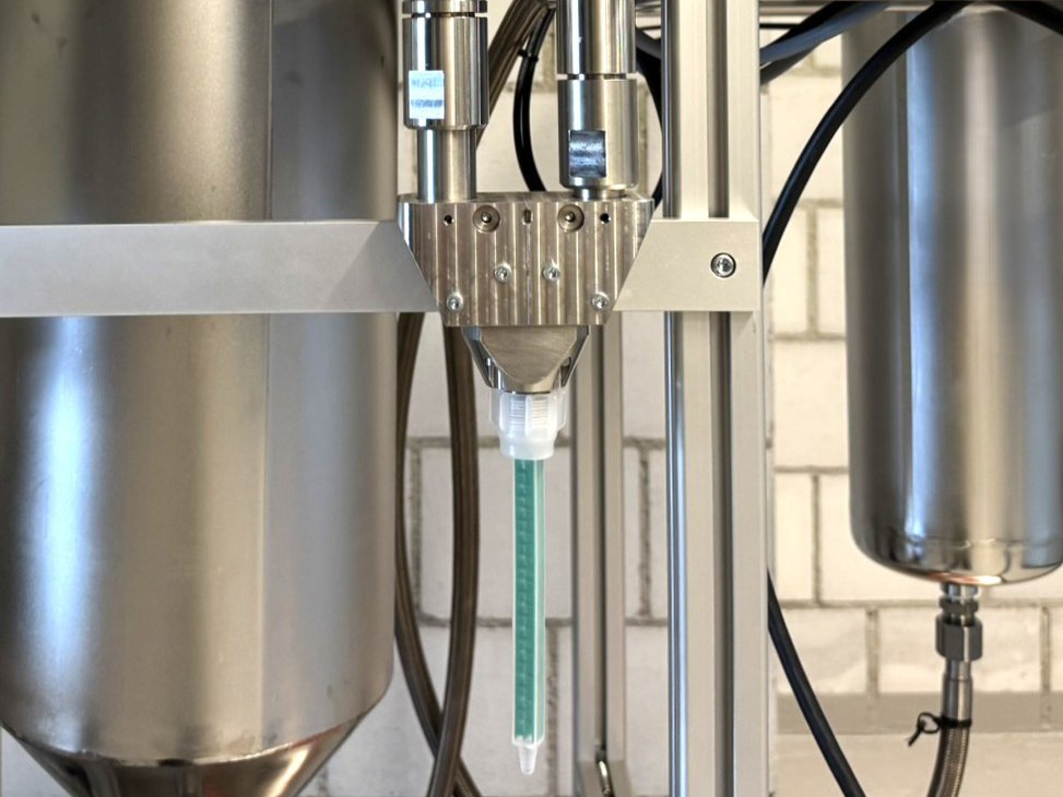 Epoxy Dispensing: When Dynamic Mixing Outperforms Static Mixing